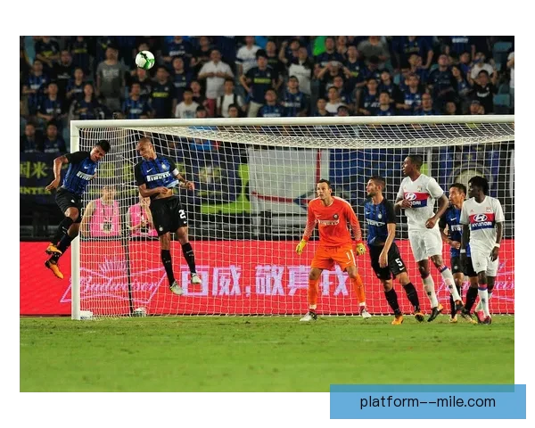 劳塔罗对阵里昂比赛中体现的意甲防守端综合价值评估分析