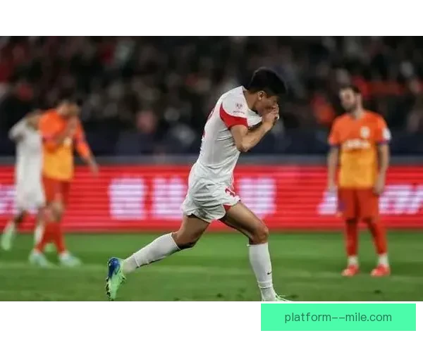 李帅利用速度优势掌控海港左路展现突破威胁