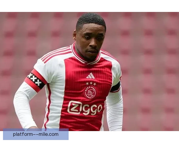 贝尔温告别阿贾克斯正式加盟沙特联赛开启新篇章